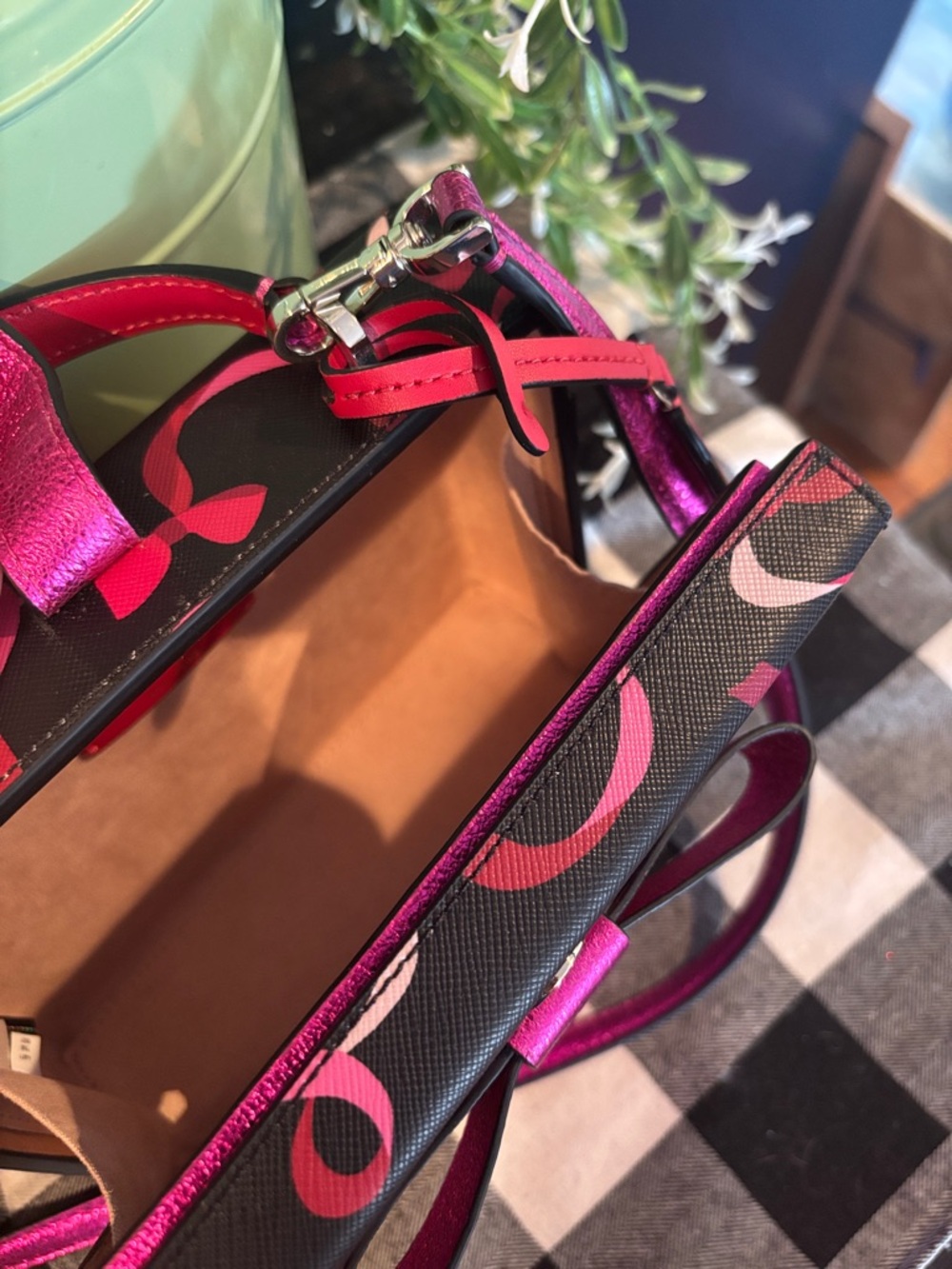 Kate Spade Wrapping Party Gift Box Crossbody bag - Picture 6 of 9